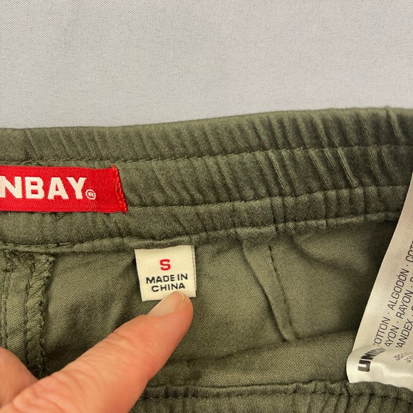 Unionbay Juniors Drawstring Cargo Shorts – Olive Green – Size S (NWT) - Picture 4 of 4